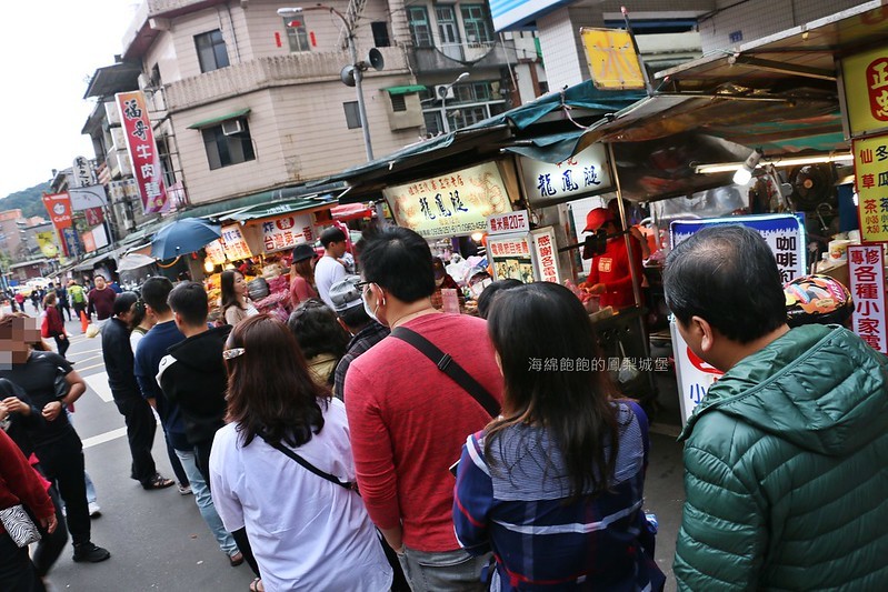 瑞芳美食『華記龍鳳腿』瑞芳美食廣場前的銅板小吃，買10送1超划算，菜單價位(台鐵瑞芳站)