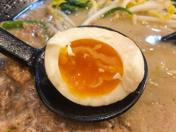 特濃屋 - 像座山一樣的特二郎拉麵