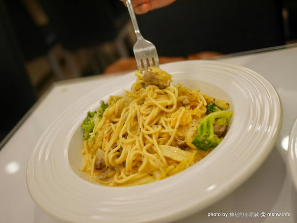 喵匠義式麵坊：【食記】台中喵匠義式麵坊@沙鹿捷運BRT靜宜大學 : 不只是可愛! 給你暖暖幸福的平價美味義式料理