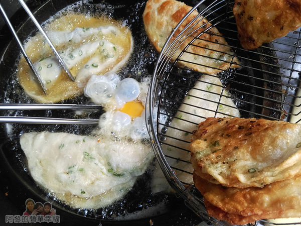 黃福龍脆皮蔥油餅04-啪滋啪滋