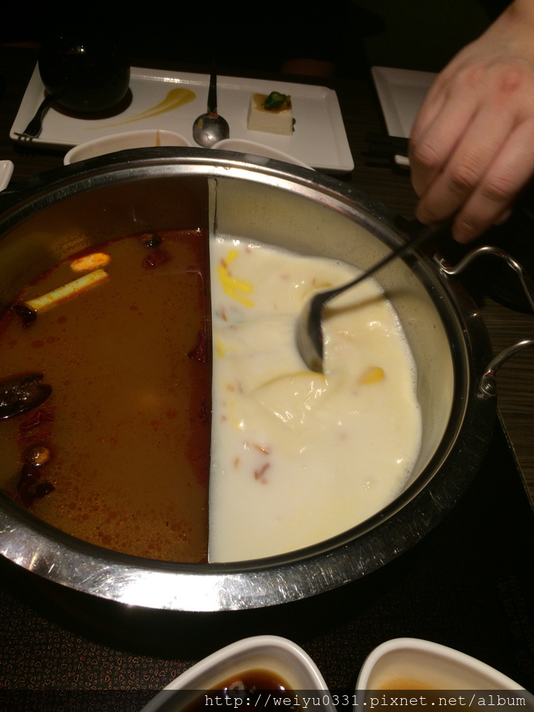 捷運古亭站人氣美食、王品集團羅斯福路人氣小火鍋－《聚 北海道昆布鍋》