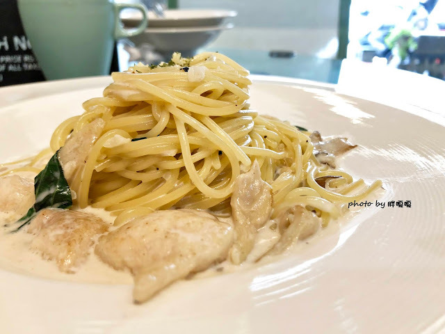 【台中 北區】高沐 Pasta&Steak 🍝位在科博館附近，網路聲浪超高，一致好評無雷的平價義式料理，實際走一遭後，我想我們夫妻倆的嘴巴有問題吧！！