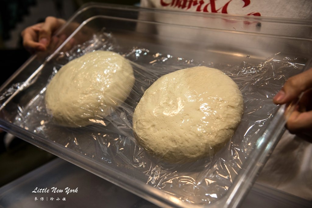 小紐約披薩Little New York~道地的美式靈魂,黃金比例麵皮耐人尋味!國父紀念館站美食推薦 - 麥仔の生活日記