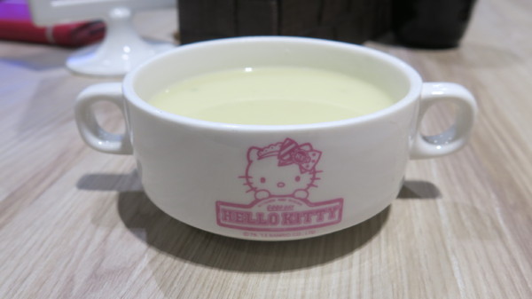Hello Kitty餐廳：南紡夢時代~夢幻的Hello kitty餐廳