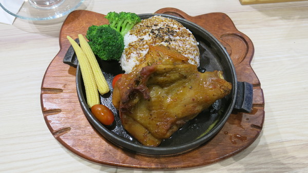 Hello Kitty餐廳：南紡夢時代~夢幻的Hello kitty餐廳