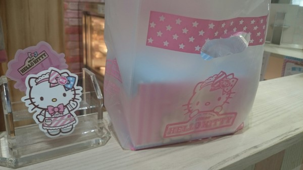 Hello Kitty餐廳：南紡夢時代~夢幻的Hello kitty餐廳