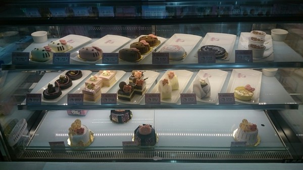 Hello Kitty餐廳：南紡夢時代~夢幻的Hello kitty餐廳