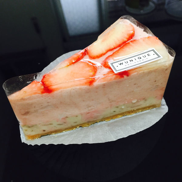 [台北大安美食]WUnique Pâtisserie法式手工甜點 限量草莓組合蛋糕 神秘草莓蛋糕