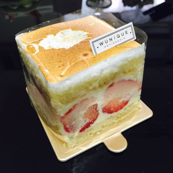 [台北大安美食]WUnique Pâtisserie法式手工甜點 限量草莓組合蛋糕 神秘草莓蛋糕