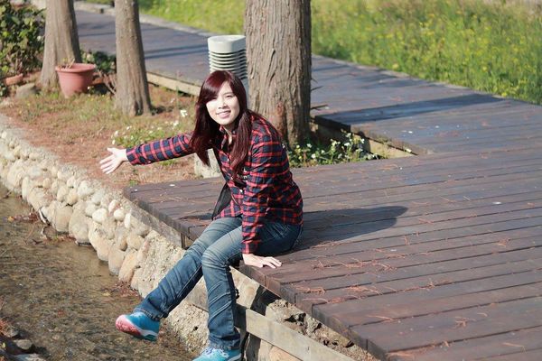 后豐鐵馬道：【台中景點】后豐鐵馬道落羽松秘境。享受這樣片刻的寧靜也挺美好。來場與落羽松對話的輕旅行吧