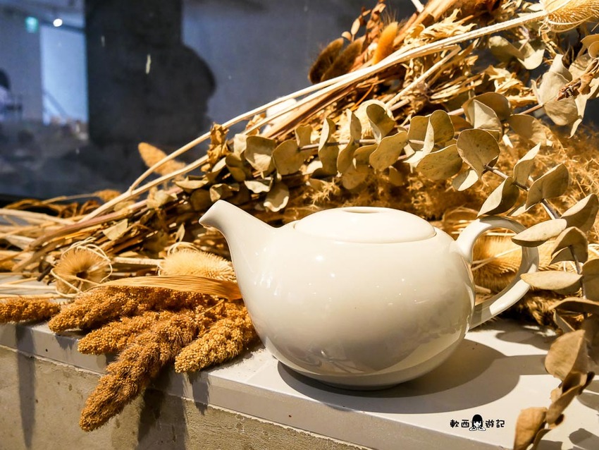 科技大樓站不限時咖啡廳推薦》Stoppage Time補時●超可愛方塊個人座位區 一個人來也可以! 免費插座/wifi 不限時咖啡廳推薦 台北不限時咖啡廳 - 軟西，遊記