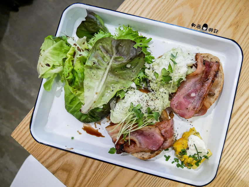 科技大樓站不限時咖啡廳推薦》Stoppage Time補時●超可愛方塊個人座位區 一個人來也可以! 免費插座/wifi 不限時咖啡廳推薦 台北不限時咖啡廳 - 軟西，遊記