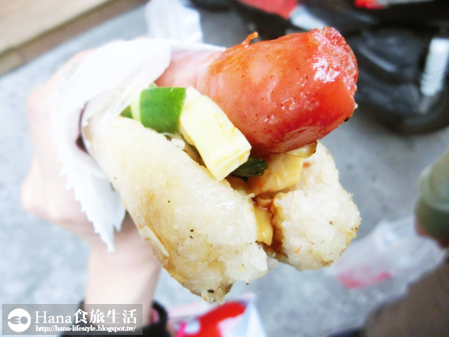 【台中西屯】百膳工房大腸包小腸 | 逢甲夜市人氣美食 料一層一層的堆疊 菜多實在 不重口味