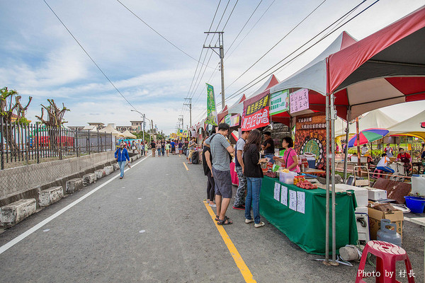 LINE FRIENDS彩繪稻田:【遊記】{屏東。南州}「全球首發 LINE FRIENDS彩繪稻田」就在2015屏東國際彩稻藝術節 LINE FRIENDS彩繪稻田:【遊記】{屏東。南州}「全球首發 LINE FRIENDS彩繪稻田」就在2015屏東國際彩稻藝術節