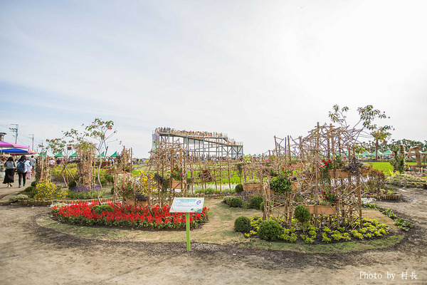 LINE FRIENDS彩繪稻田:【遊記】{屏東。南州}「全球首發 LINE FRIENDS彩繪稻田」就在2015屏東國際彩稻藝術節 LINE FRIENDS彩繪稻田:【遊記】{屏東。南州}「全球首發 LINE FRIENDS彩繪稻田」就在2015屏東國際彩稻藝術節