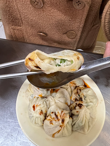 【宜蘭礁溪美食】正常鮮肉小湯包 x 皮薄餡厚爆湯汁！一顆小湯