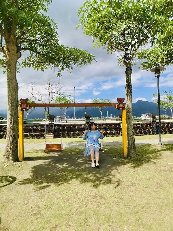 幸福時光 Happy Time 親子餐廳|百元DIY、舒適座椅、戶外鞦韆、兒童閱讀室,一起在叮叮車上共度美好親子時光 @魚兒 x 牽手明太子的「視」界旅行