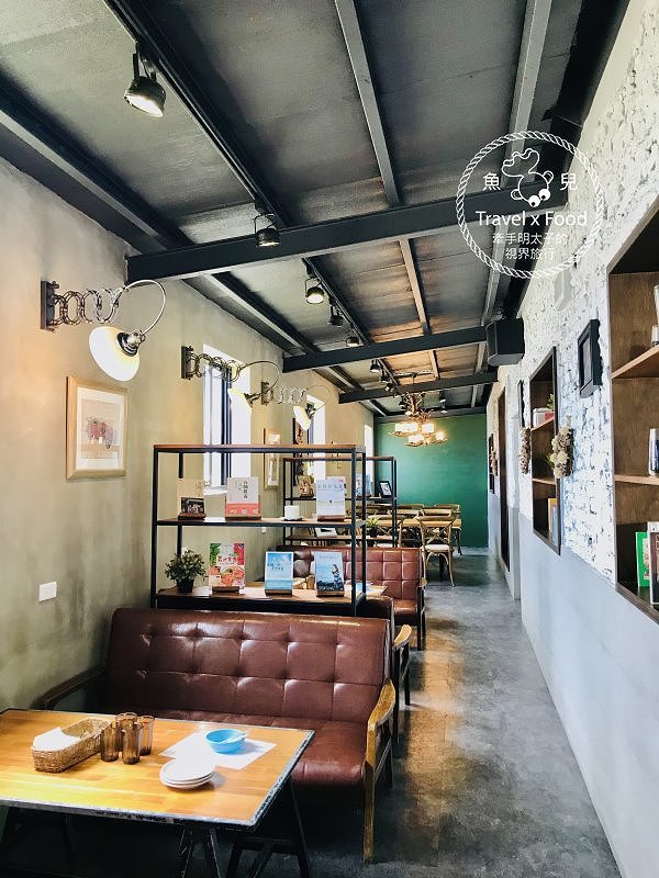 幸福時光 Happy Time 親子餐廳|百元DIY、舒適座椅、戶外鞦韆、兒童閱讀室,一起在叮叮車上共度美好親子時光 @魚兒 x 牽手明太子的「視」界旅行