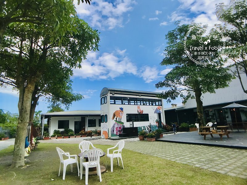 幸福時光 Happy Time 親子餐廳|百元DIY、舒適座椅、戶外鞦韆、兒童閱讀室,一起在叮叮車上共度美好親子時光 @魚兒 x 牽手明太子的「視」界旅行