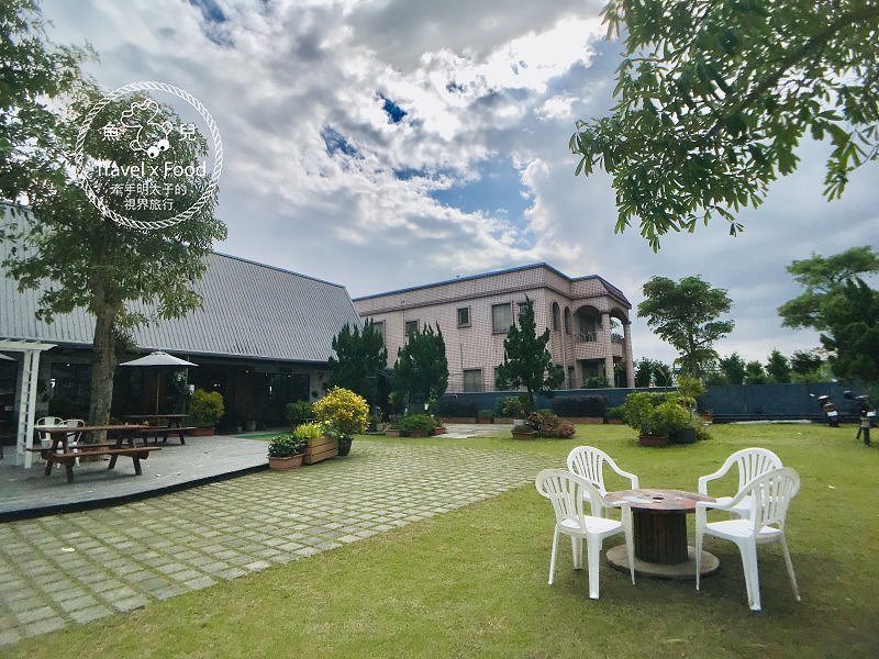 幸福時光 Happy Time 親子餐廳|百元DIY、舒適座椅、戶外鞦韆、兒童閱讀室,一起在叮叮車上共度美好親子時光 @魚兒 x 牽手明太子的「視」界旅行