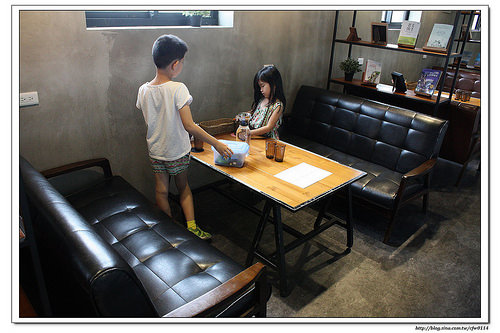 【宜蘭食記】礁溪‧幸福時光 Happy Time親子友善餐廳(大黑板/閱讀區)