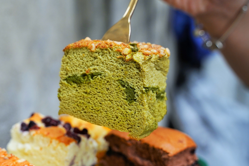 蚵仔寮 古早味蛋糕 小吃 必吃 伴手理 無油蛋糕 品銘 高雄美食