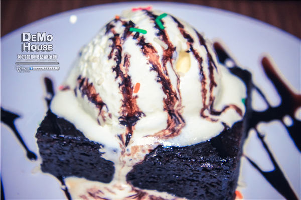 DEMO HOUSE早午餐-桃園市/桃園區(快帶您的毛小孩來共進餐點)