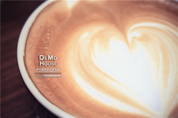 DEMO HOUSE早午餐-桃園市/桃園區(快帶您的毛小孩來共進餐點)