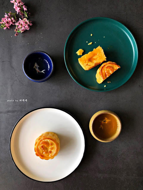 【台中 南屯】27 1/3 Cake house🎁中秋送禮新選擇，流心月餅，不用加熱，切開就是爆炸流心，價格也很合理，吃不到美心，這個也好推薦啊！！