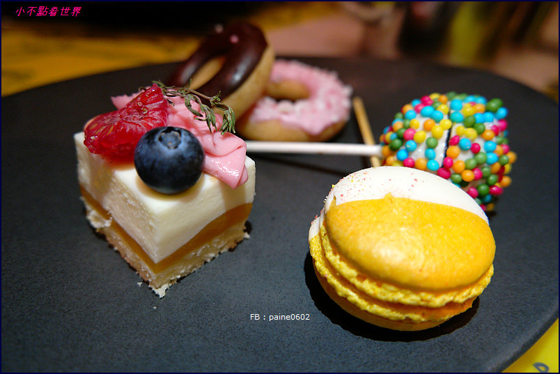 w hotel taipei - the kitchen table buffet