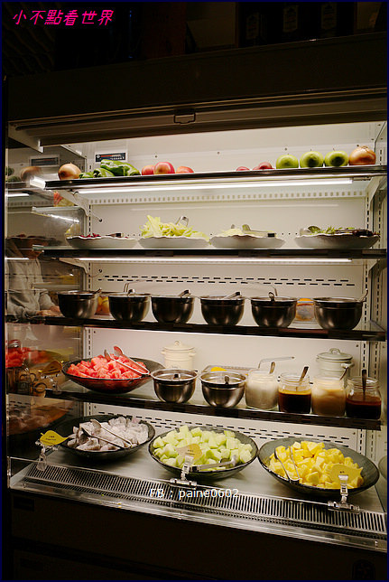 w hotel taipei - the kitchen table buffet