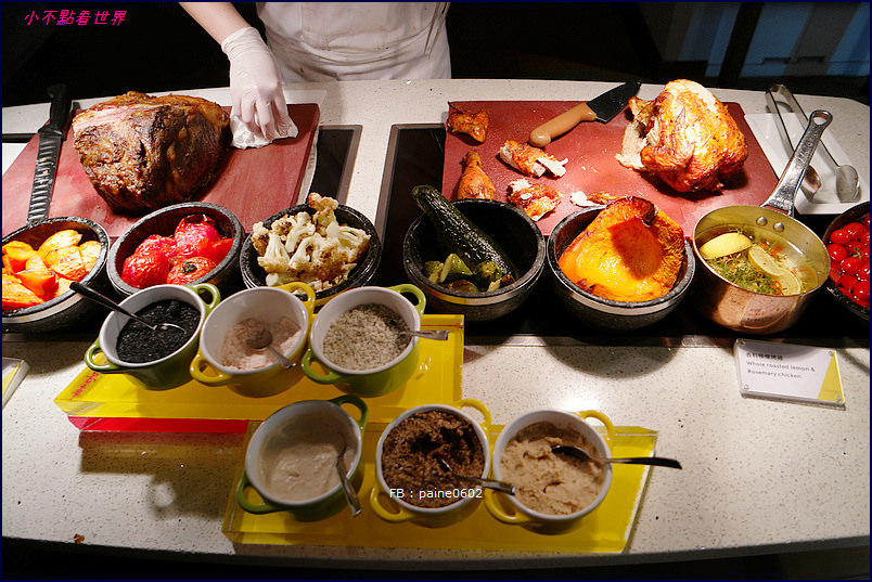 w hotel taipei - the kitchen table buffet