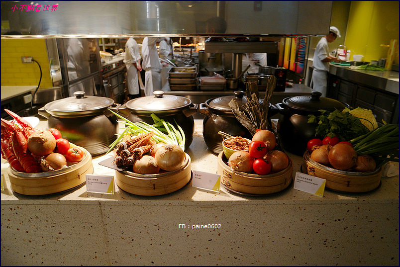 w hotel taipei - the kitchen table buffet