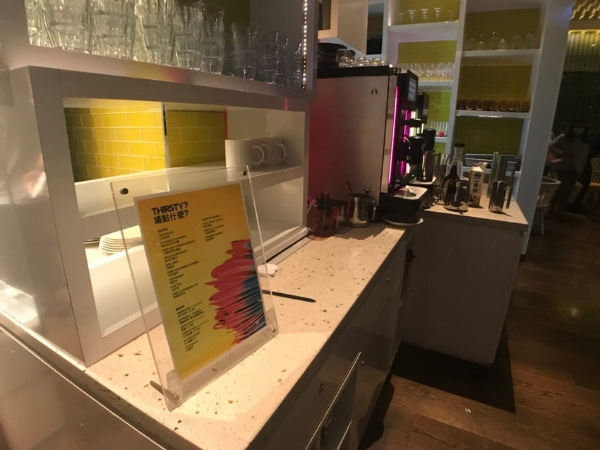 The kitchen table_200526_0003.jpg