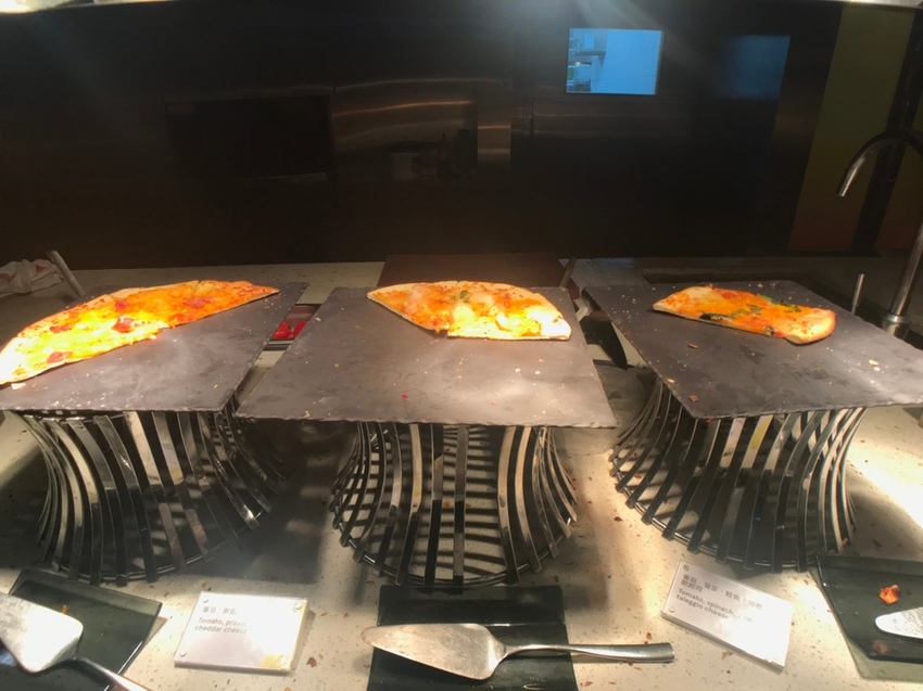 The kitchen table_200526_0020.jpg