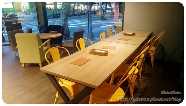 民生社區超值早午餐。「派森烘焙廚房」- 超推特色班尼迪克蛋！