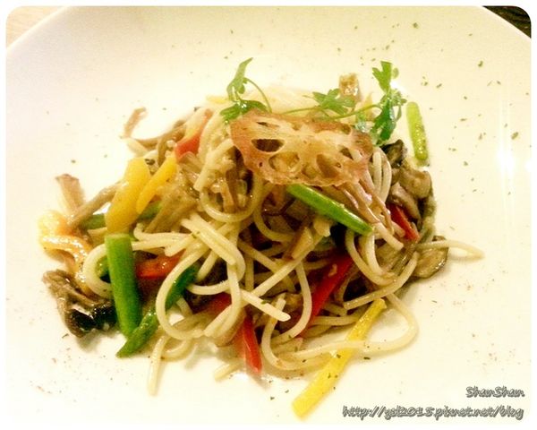 民生社區超值早午餐。「派森烘焙廚房」- 超推特色班尼迪克蛋！