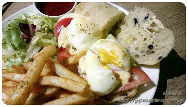 民生社區超值早午餐。「派森烘焙廚房」- 超推特色班尼迪克蛋！