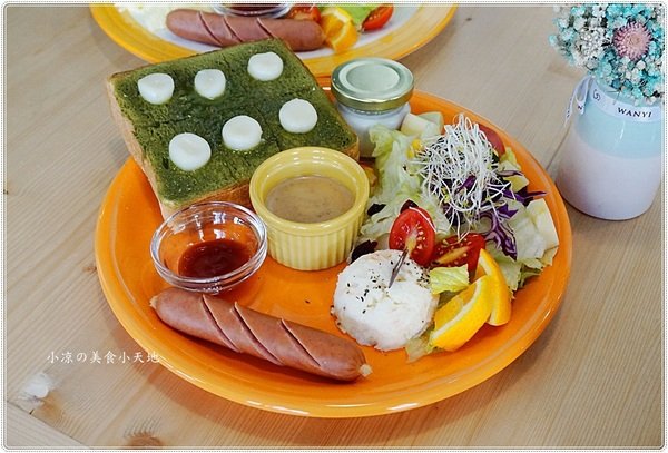 啡文學咖啡館(三店):台中南屯』啡文學大英店║不限時咖啡館,大份量早午餐、輕食、手沖單品咖啡,一個人也可慢活~