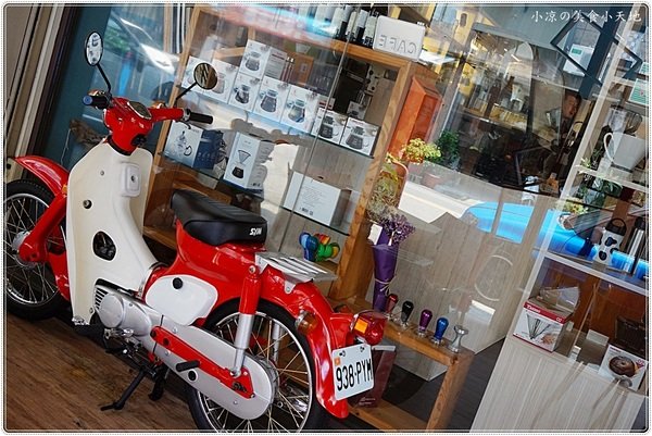 啡文學咖啡館(三店):台中南屯』啡文學大英店║不限時咖啡館,大份量早午餐、輕食、手沖單品咖啡,一個人也可慢活~