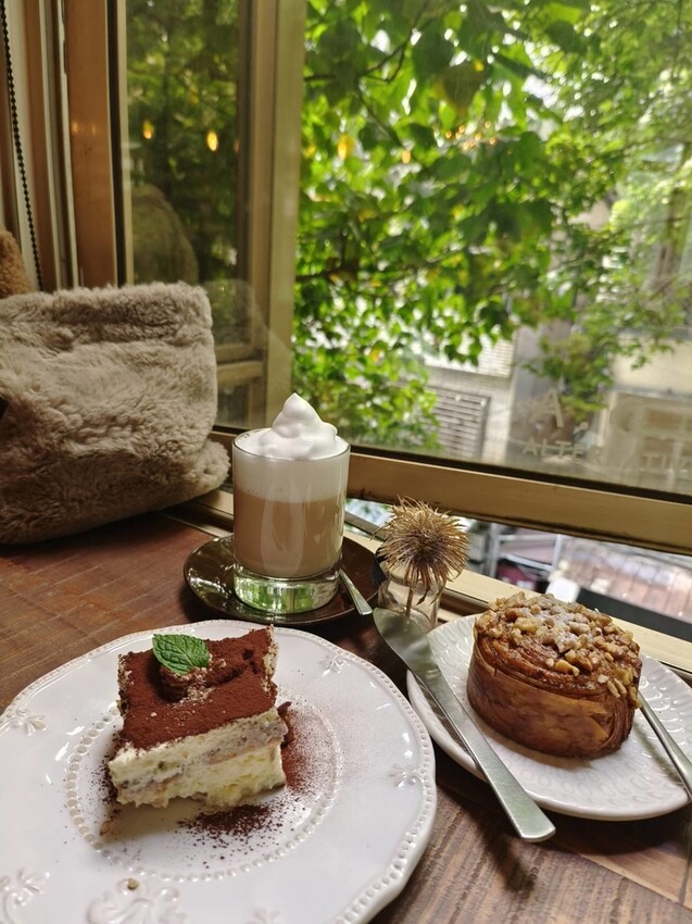 55763.jpg - 【台北.大安區】AGCT apartmrnt充滿綠意森林系咖啡廳。肉桂捲+提拉米蘇超美味。平日不限時