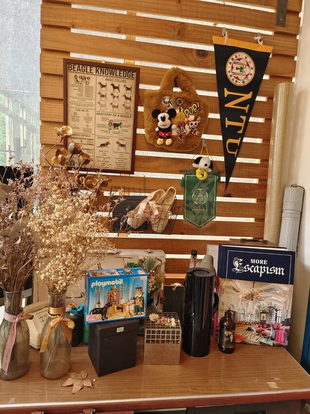 55774.jpg - 【台北.大安區】AGCT apartmrnt充滿綠意森林系咖啡廳。肉桂捲+提拉米蘇超美味。平日不限時