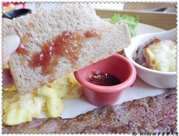 <捷運科技大樓站>三隻貓頭鷹3owls/全天候早午餐/歐式風格、美式餐點/巷弄文創咖啡廳/下午茶/套餐/單點/