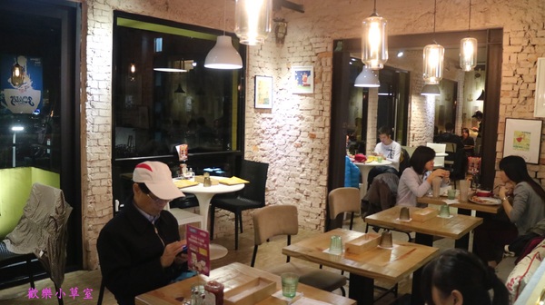 三隻貓頭鷹3owls c＠fe：【台北美食】巷弄文創咖啡館，三隻貓頭鷹@科技大樓站