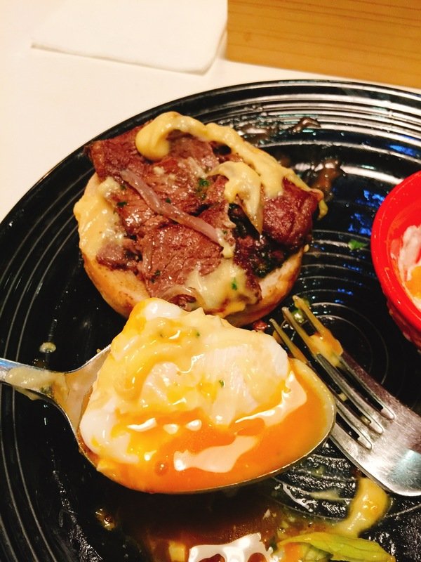 三隻貓頭鷹3owls c@fe:【台北教育大學附近美食推薦/咖啡廳推薦/早午餐推薦】三隻貓頭鷹3owls c@fe(和平店)~邊吃美食邊做公益~人美心也美喔!