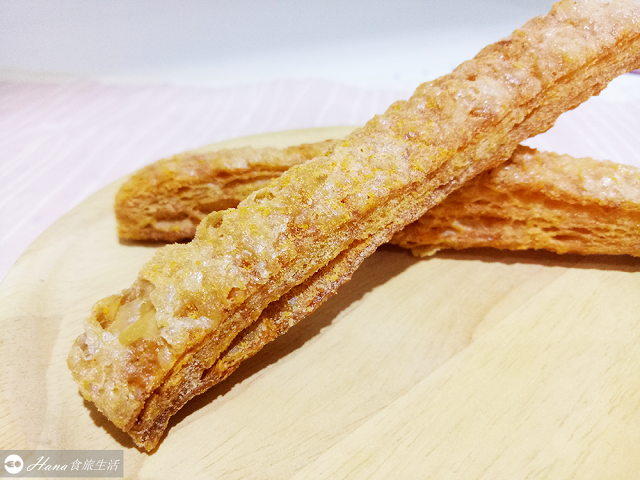 【新北新莊】萌焙司 Mon Precieux | 等半年才拿到的隱藏版巷弄人氣網購千層酥 100分的酥脆好吃! 鹹甜適中會涮嘴~