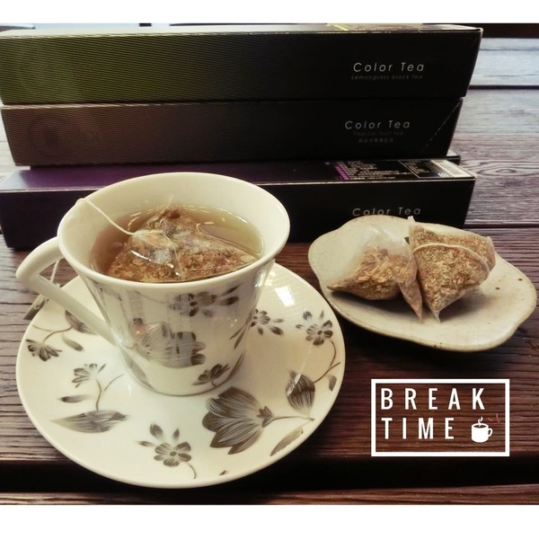 法國的秘密甜點：【宅配體驗】團購美食/伴手禮/下午茶點心首選→法國的秘密甜點-情人節蛋糕:森林莓果佐起司@跟著Yumi尤美美動吃動吃(品嘗日期:2015年8月20 日)