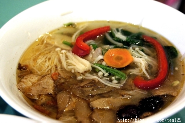 台中北平路上無國界蔬食料理－－胤茹坊素食