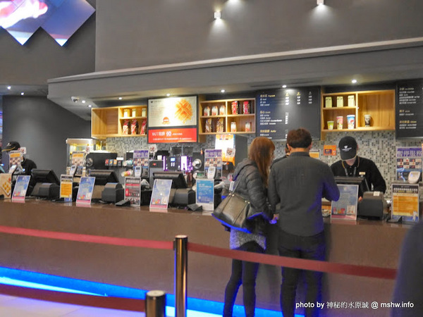 新竹大遠百威秀影城：【景點】新竹FE21 Vieshow Cinemas 4DX 大遠百威秀影城4DX全感官影廳@東區大遠百 : 坐在框體看電影,值回票價的體感遊戲,與鏡頭視角一起享受身歷其境的感動吧!!