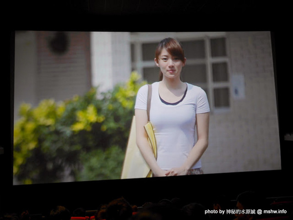 新竹大遠百威秀影城：【景點】新竹FE21 Vieshow Cinemas 4DX 大遠百威秀影城4DX全感官影廳@東區大遠百 : 坐在框體看電影,值回票價的體感遊戲,與鏡頭視角一起享受身歷其境的感動吧!!